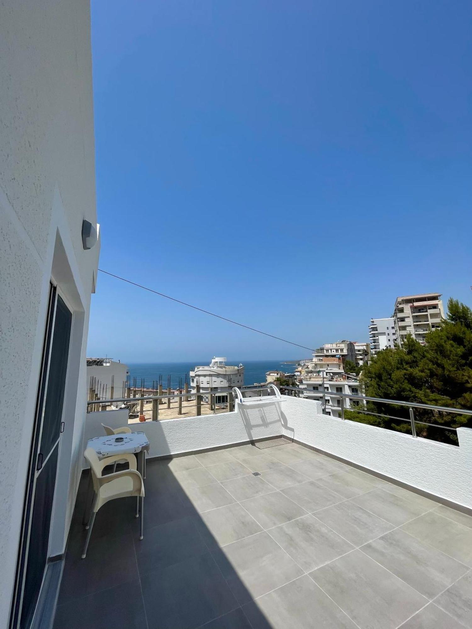 Keivi Guesthouse Sarande Bagian luar foto